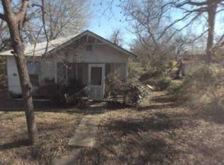 320 NE 1st St, Cooper, TX 75432