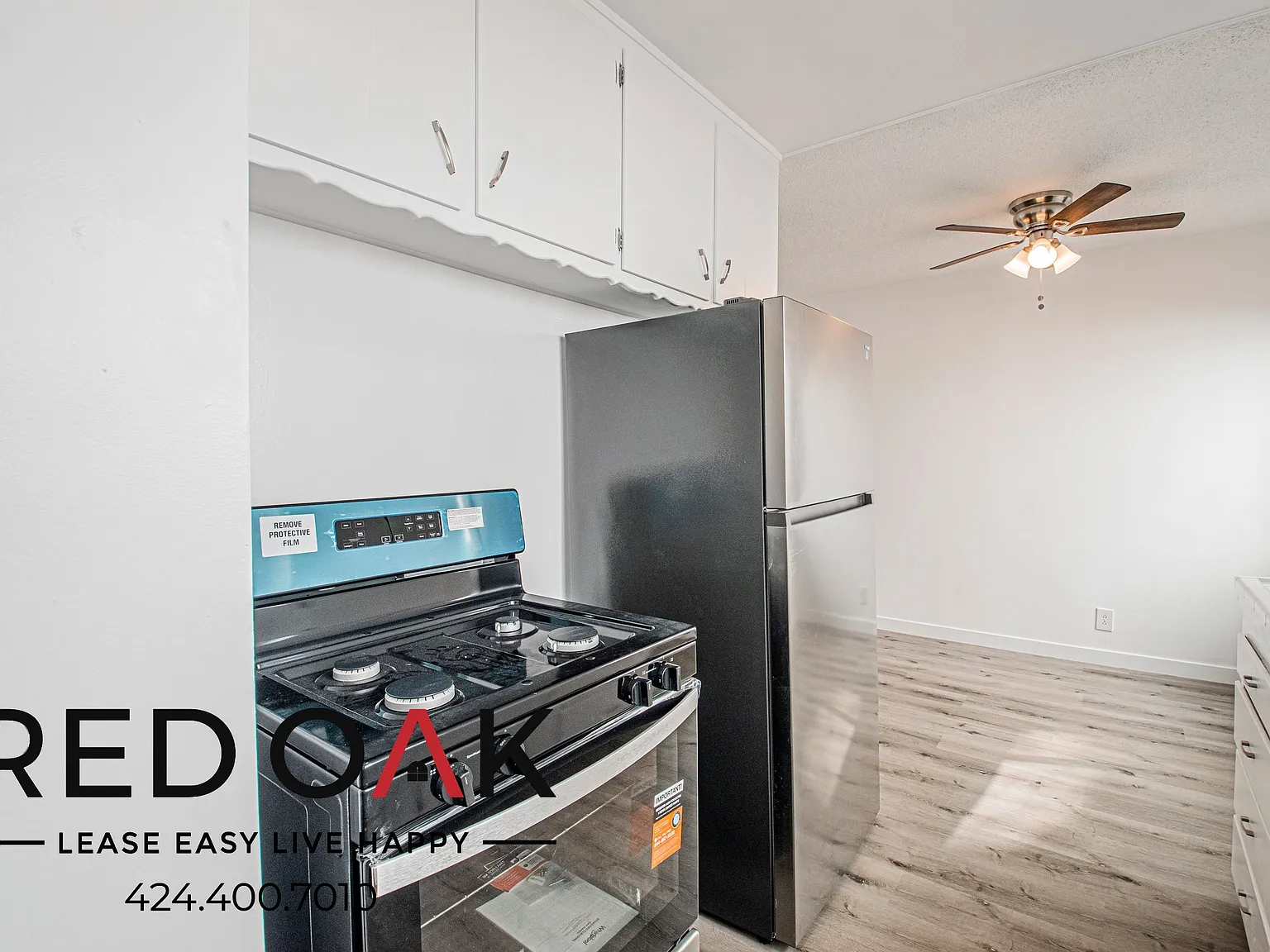 Airy 1-Bedroom with Parking Included and Hardwood-Style Floors in the Heart of Koreatown! — Photo 4