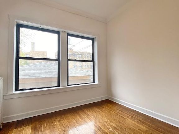 3rd image of 1305 W Lawrence Ave