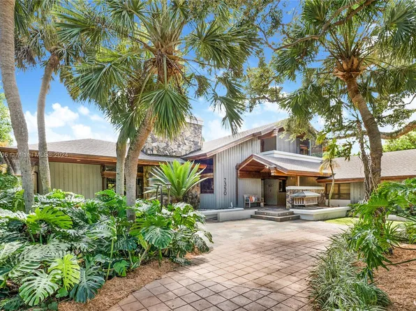 2350 NE 213th Ter, Miami, FL 33180