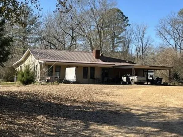 6715 Springhill Rd, Ball, LA 71405