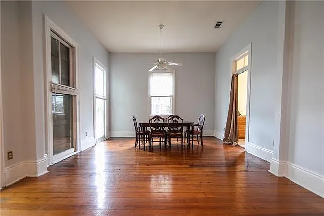 2 bed, 1.0 bath, 1054 sqft, $2,300 — Photo 2
