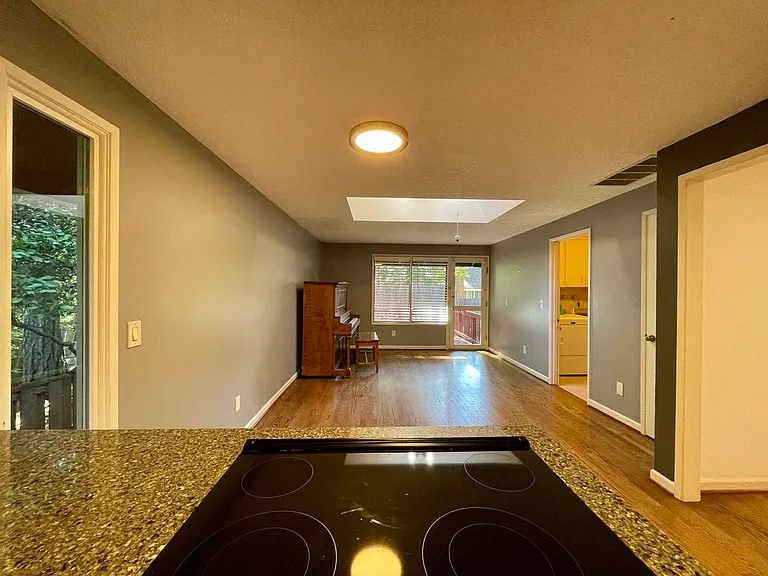 15410 SW Peppermill Ct — Photo 12