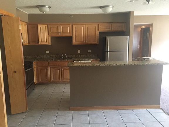 5th image of 8200 W 87th St APT 1A