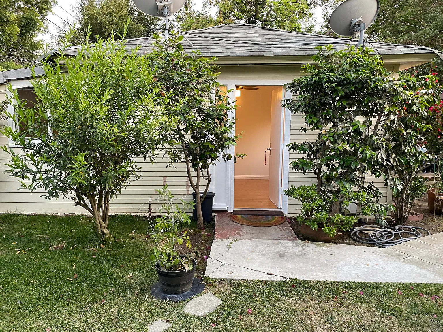 1348 N Spaulding Ave — Photo 1