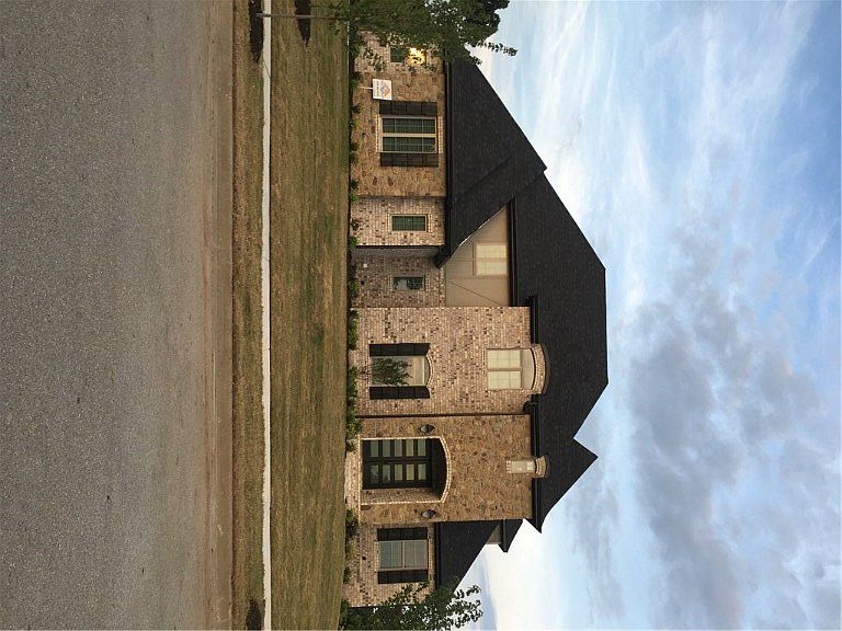 1st image of 326 Limestone Dr