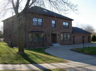 7901 Island Rd, Eden Prairie, MN 55347