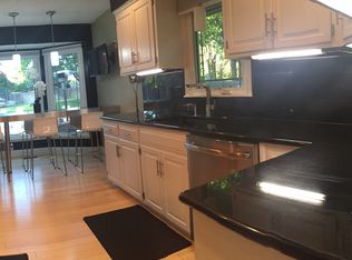 3404 SW Briarwood Ln, Topeka, KS 66611