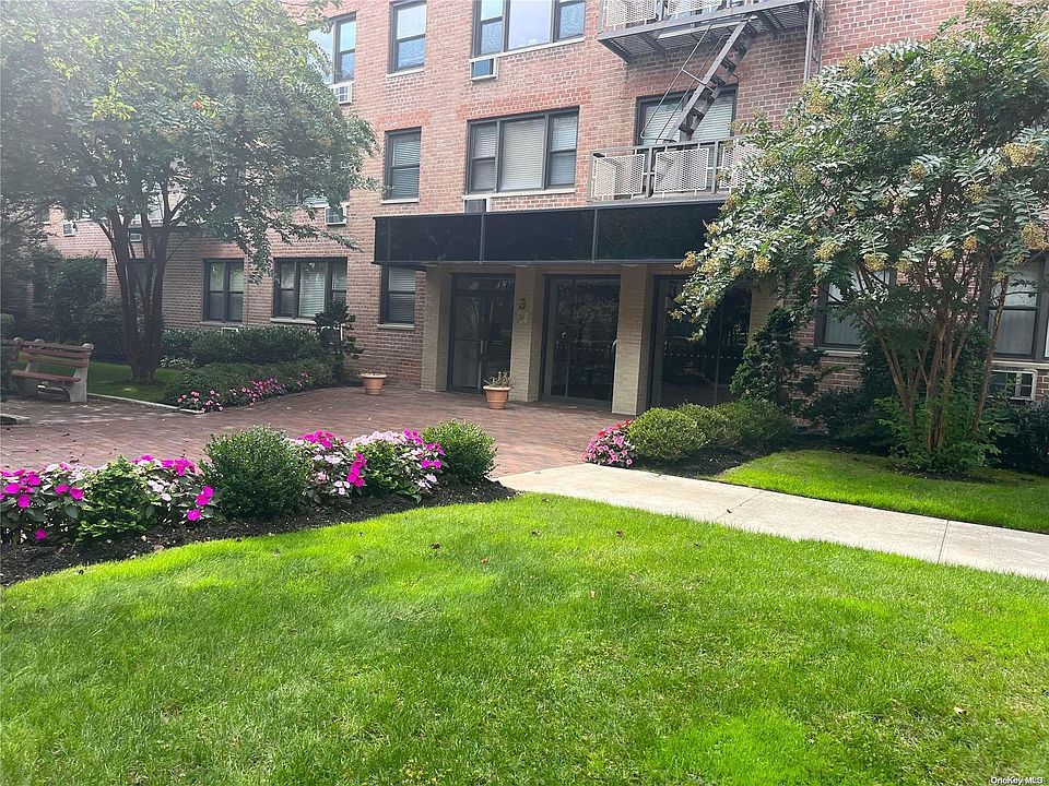 1st image of 3 Birchwood Court #3L