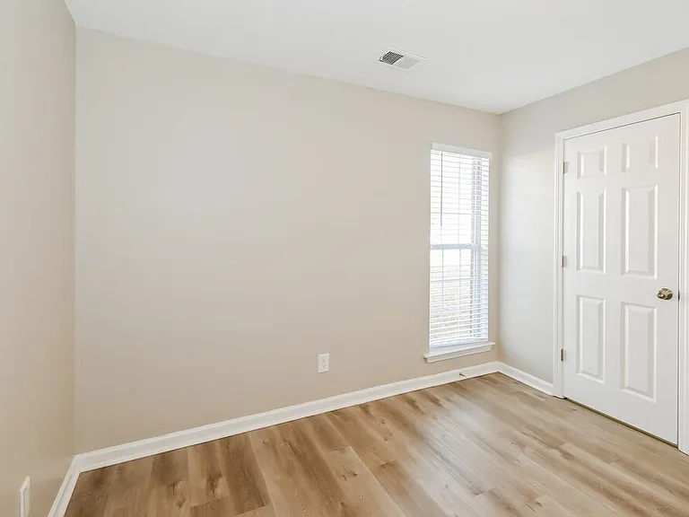 6336 Sandbourne E — Photo 13
