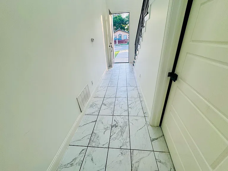 2902 Jim St — Photo 12