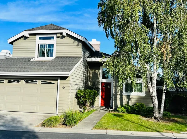 748 Newport Cir, Redwood City, CA 94065