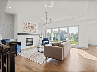 2067 NW Obrien Rd, Lees Summit, MO 64081