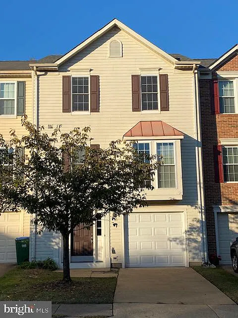 3 bed, 4.0 bath, 1378 sqft, $2,750 — Photo 1