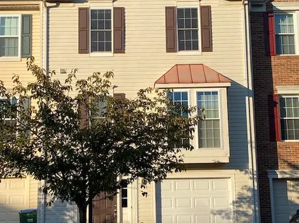 6302 Meadow Glade Ln, Centreville, VA 20121