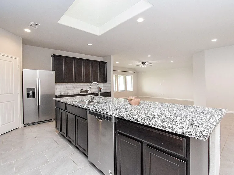 1334 Bellingham Park Dr — Photo 8
