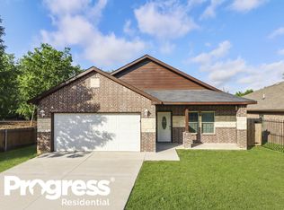 2813 NW 19th St, Fort Worth, TX 76106