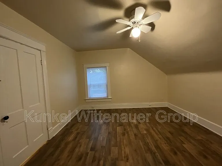 720 E D St — Photo 20