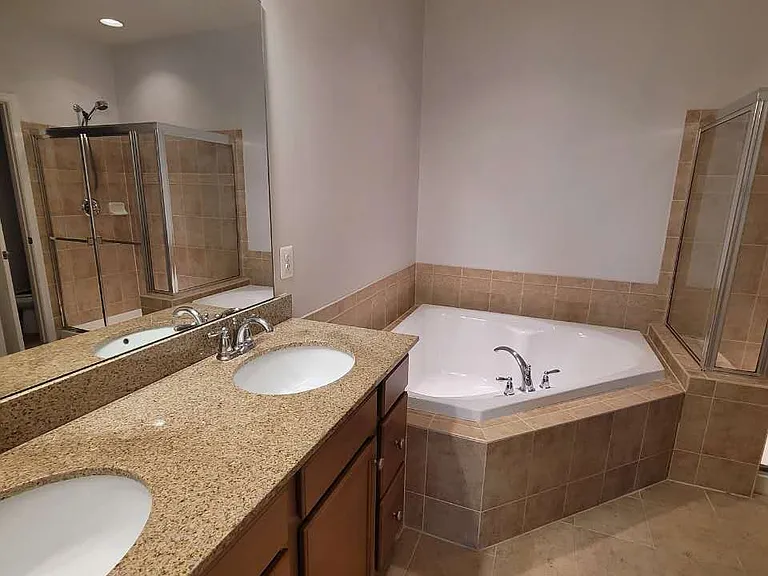 434 Parkview Ave #434 — Photo 16