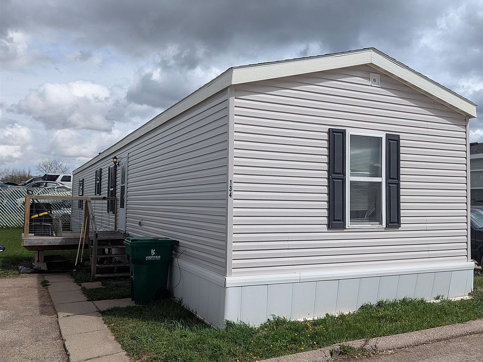 1st image of 134 Valley Dr