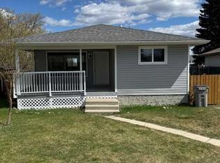 11 W Chaisson Xing, Whitecourt, AB T7S1B6
