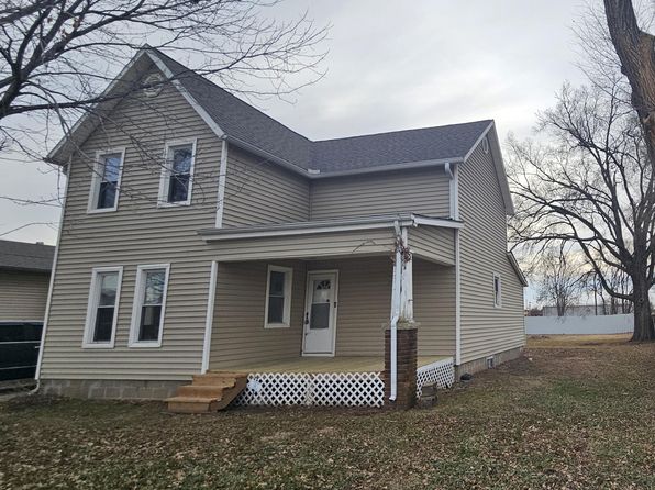 327 NW Lyman Rd