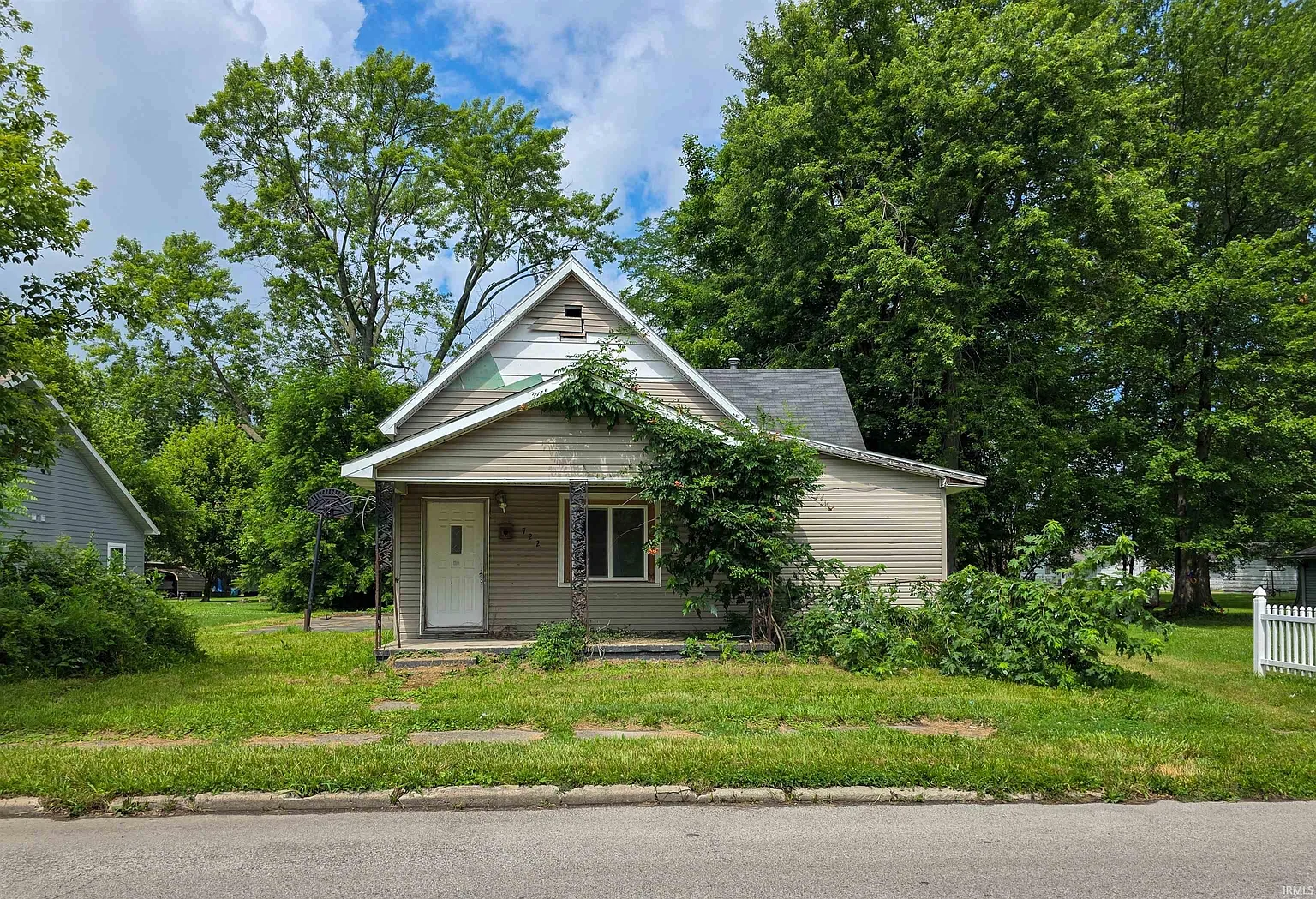 722 N Main St photo 1