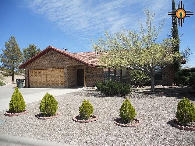 1st image of 809 Sierra Vista Dr