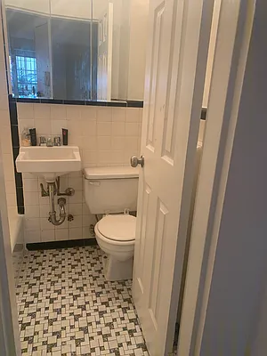 Rented by Oxford Property Group | media 19