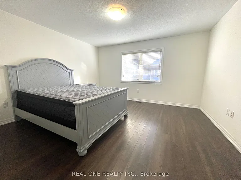 3164 Ernest Appelbe Blvd — Photo 13