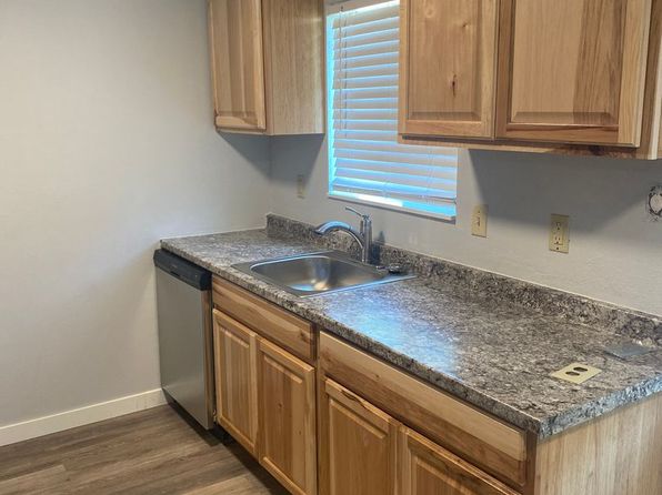 87-Garden Court Apartments | 210 SE 5th St, Prineville, OR