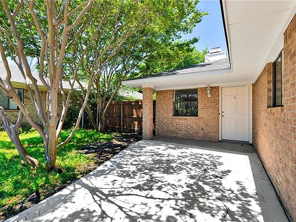 4th image of 2725 Oates Dr