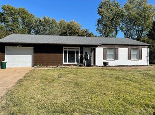 208 Wellesley Dr, O Fallon, IL 62269