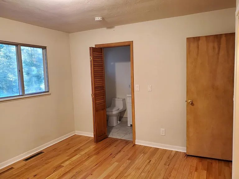 875 SW Cheltenham St — Photo 11