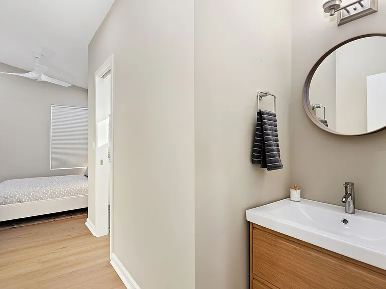 3043 Oliphant St — Photo 30