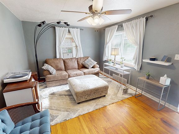 5th image of 226 N Queens Ct