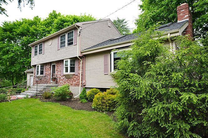1st image of 261 Burgess Ave