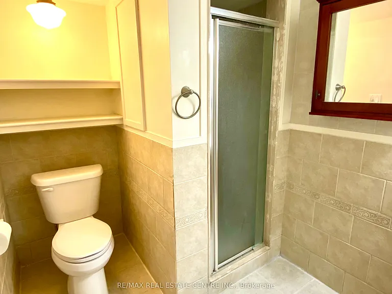 65 Stoneylake Ave — Photo 8