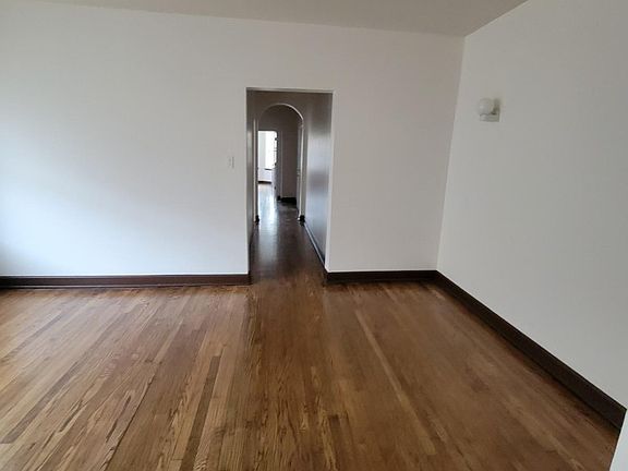 4th image of 333 N Pine Ave #8