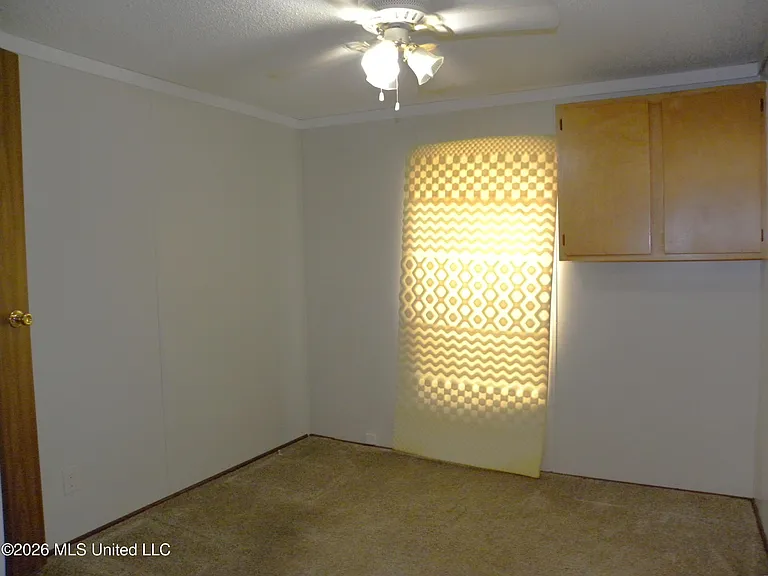 18265 Robin Oaks Dr — Photo 22