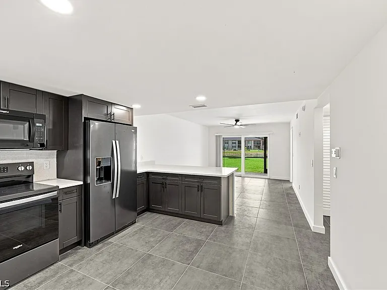 16881 Davis Rd #313 — Photo 4
