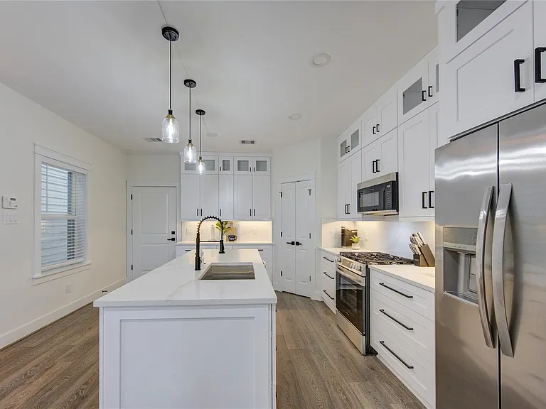 3406 Garapan St #B — Photo 10