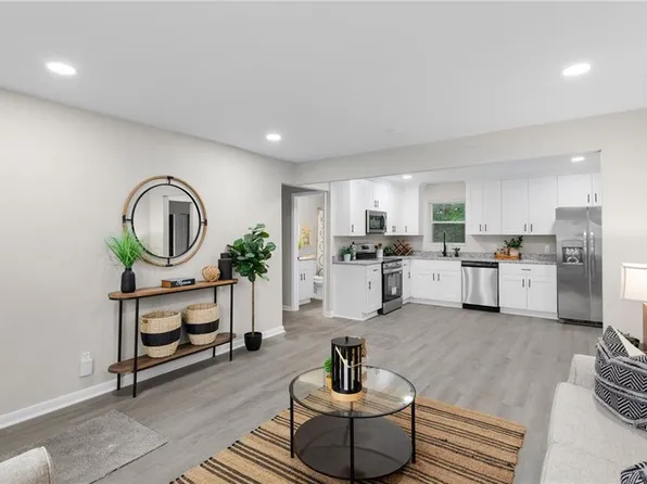 1215 Alcindor Rd, Portsmouth, VA 23701