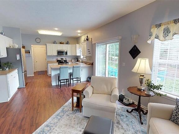 4th image of 2644 Walton Blvd