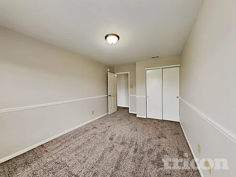 746 Streamside Dr — Photo 11