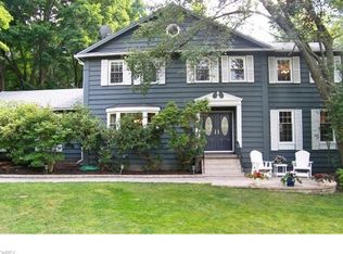 8653 Apple Hill Rd, Chagrin Falls, OH 44023