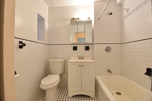 Rented by (Legacy) NY Quality Living Uptown | media 21