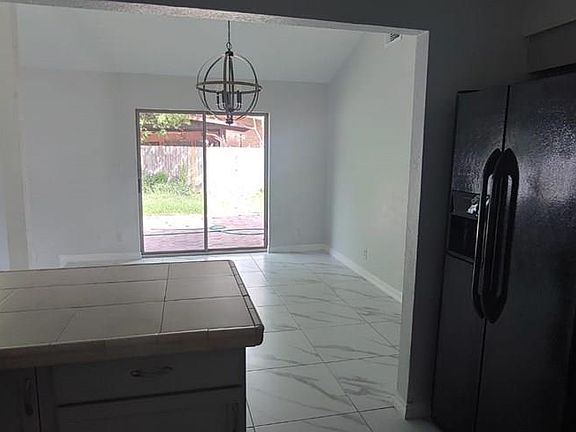 4th image of 28 Casa Linda