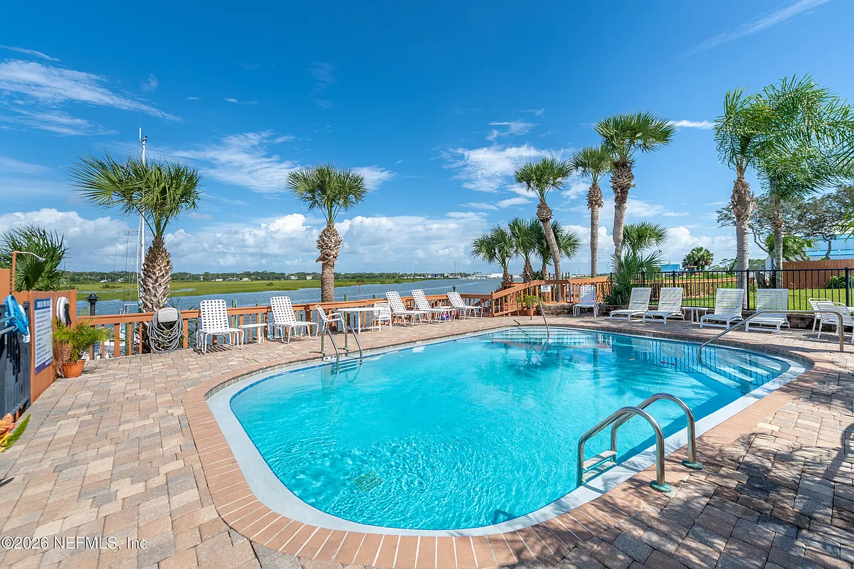 pool - 903 S Ponce De Leon Blvd