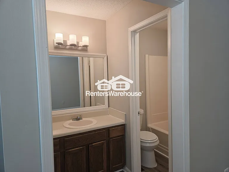 4891 Jenny Dr — Photo 7